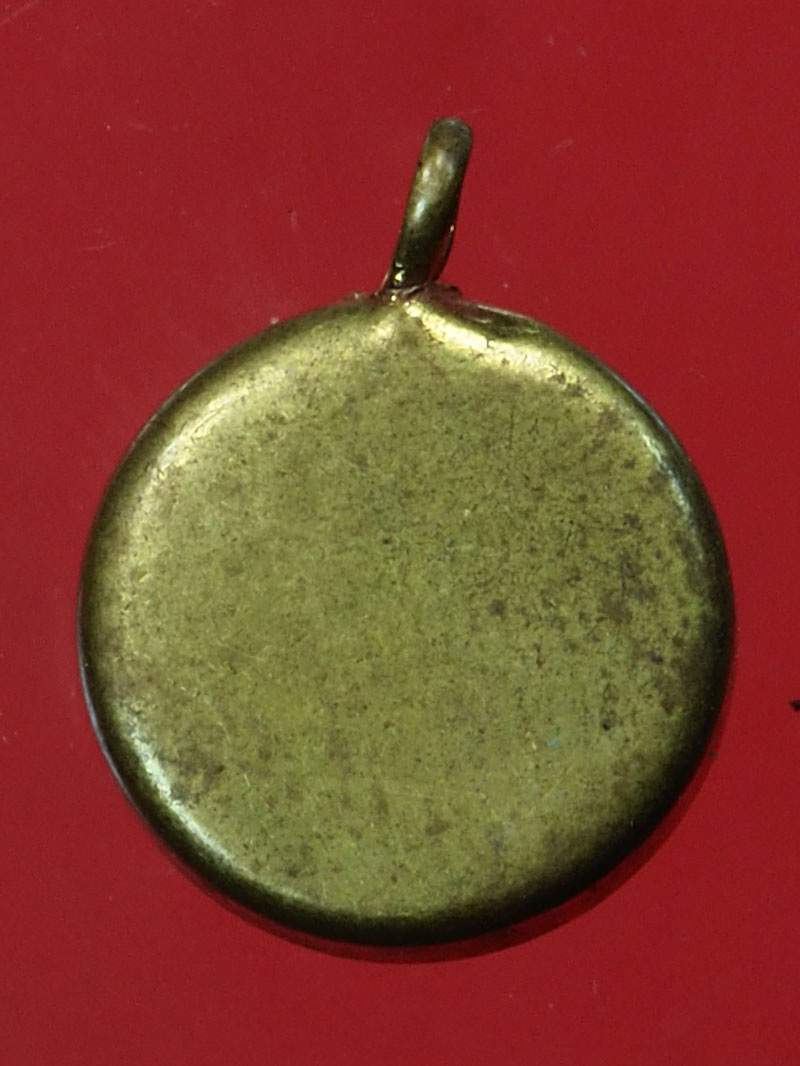 *29976 ล็อกเก็ตดวงตาพระพุทธคุณ หลวงพ่อผินะ วัดสนมลาว สระบุรี ทรงกลม เครื่องรางมหัศจรรย์ของหลวงพ่อผินะ ประสบการณ์สุดยอด 81