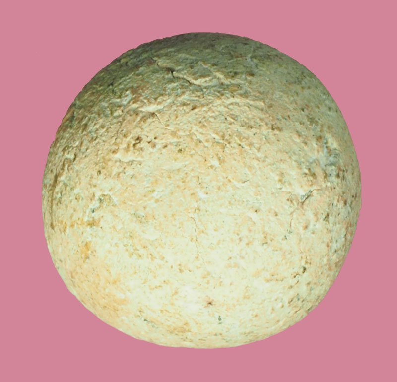 ขายแล้ว*39928 ลูกอมเนื้อชมพูเก่าแห้ง พอมีอายุ ไม่ทราบที่และปีสร้าง 12