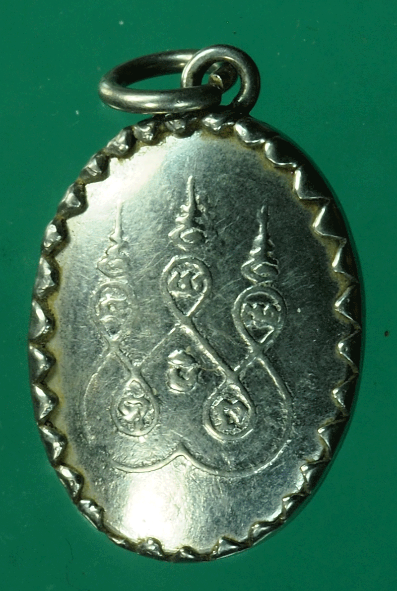 *27730 ล็อกเก็ตไม่ทราบอาจารย์ ตัวหนังสือมอญ พอมีอายุ 4