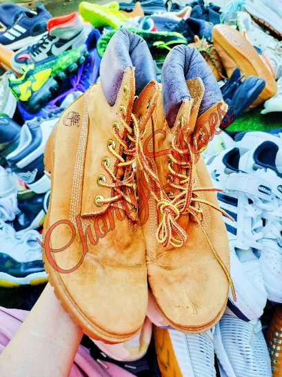 second hand sneakers