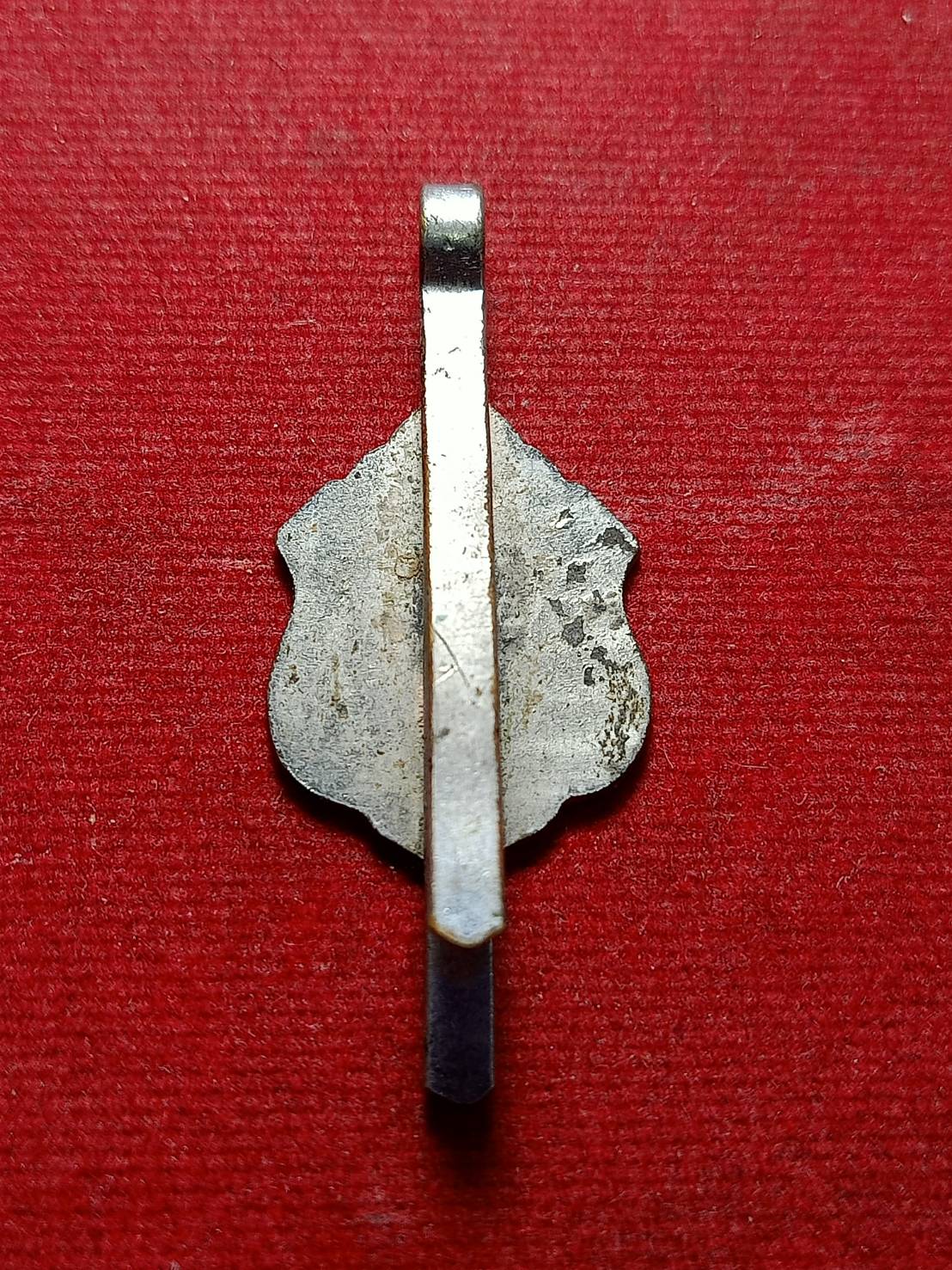 แหนบหลวงพ่อหิน วัดตึกราชา จ.สิงห์บุรี (SKU-11241)