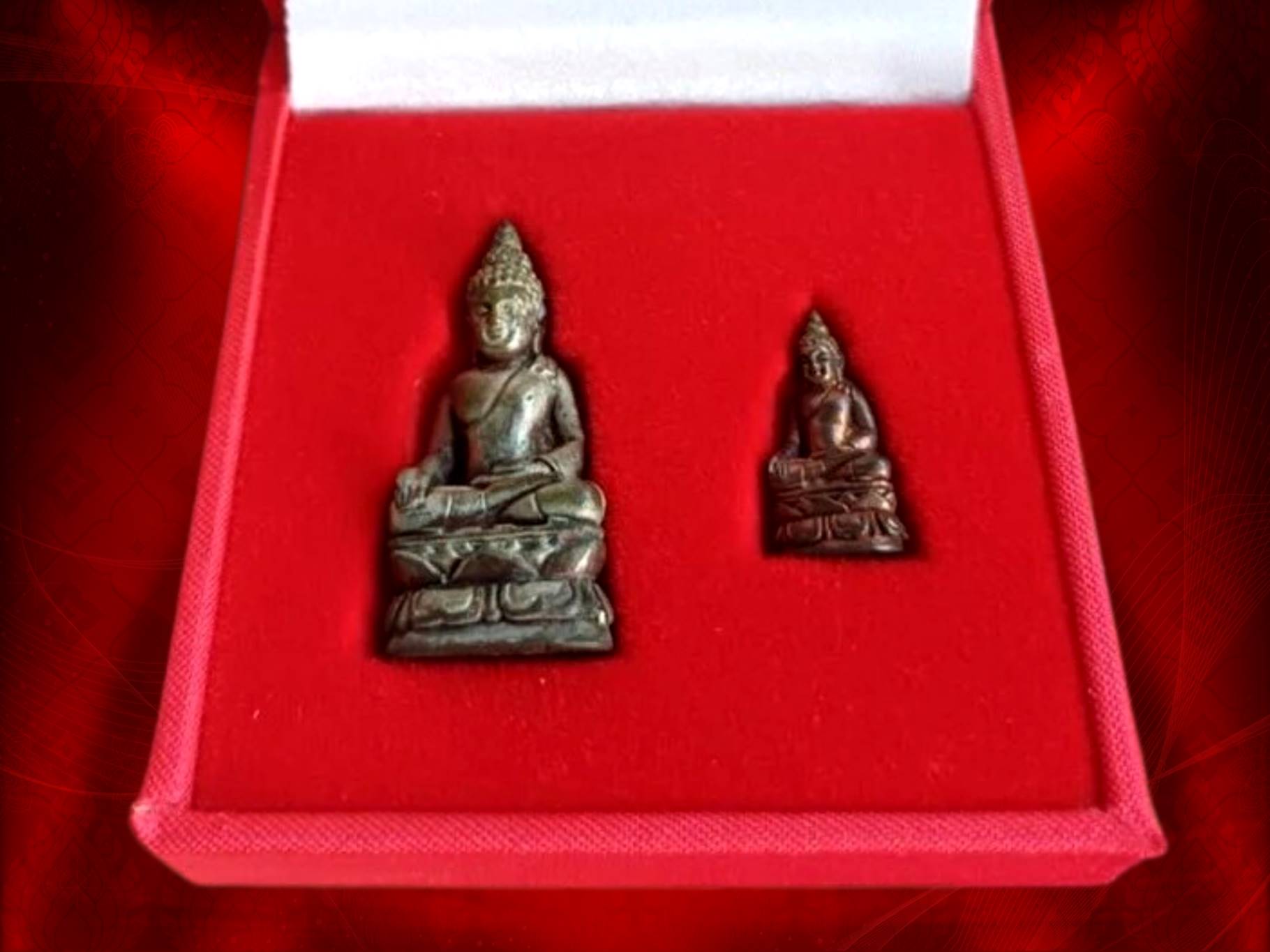 พระกริ่ง-พระชัย ไพรีพินาศ เนื้อสัมฤทธิ์ วัดบวรนิเวศวิหาร พ.ศ. 2544 กล่องเดิม ๆ
