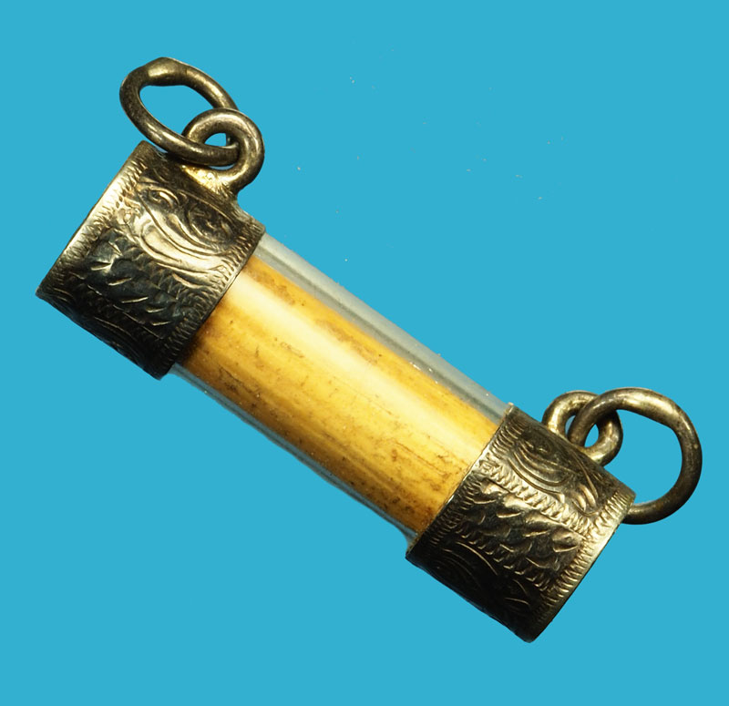 ขายแล้ว*36450 หวานเก่าภายในหลอดตะกรุด หุ้มด้วยเงินหัวท้าย ไม่ทราบที่ 12