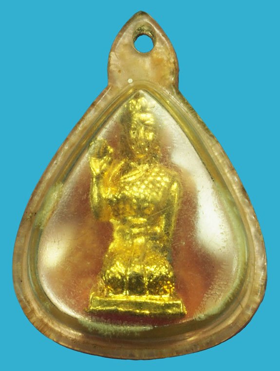 *37381 นางกวัก เนื้อตะกั่วชุบทอง หลวงปู่ทิม วัดระหารไร่ ระยอง เลี่ยมพลาสติกเดิมจากวัด 67