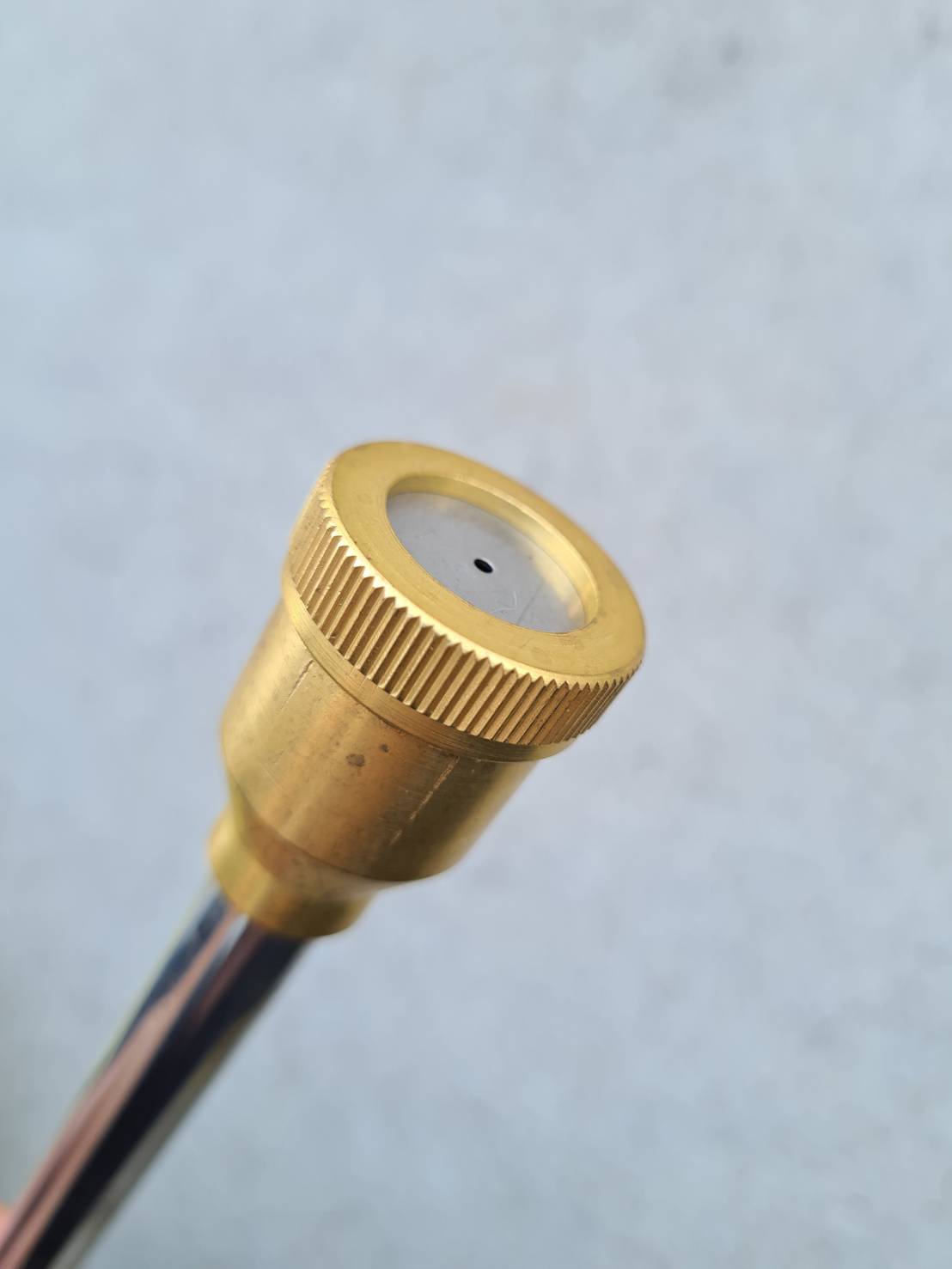 ด้ามพ่นยา หัวตรง ตราสิงโต