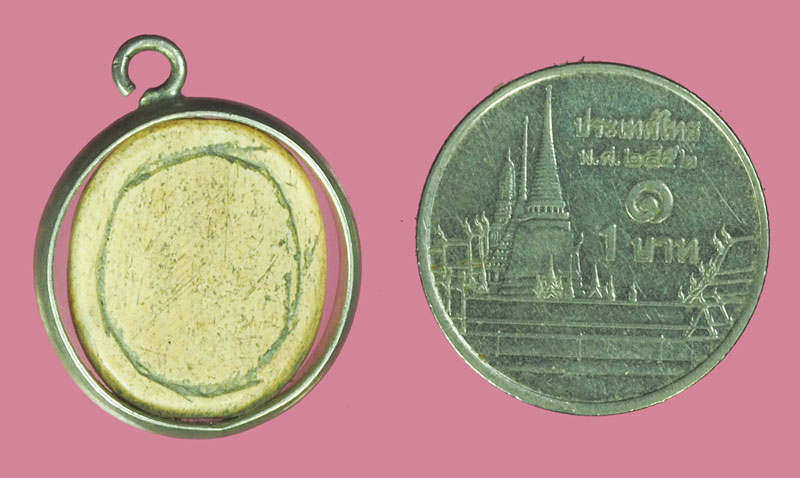 *38520 งาแกะเก่า เลี่ยมสแตนเลส 12