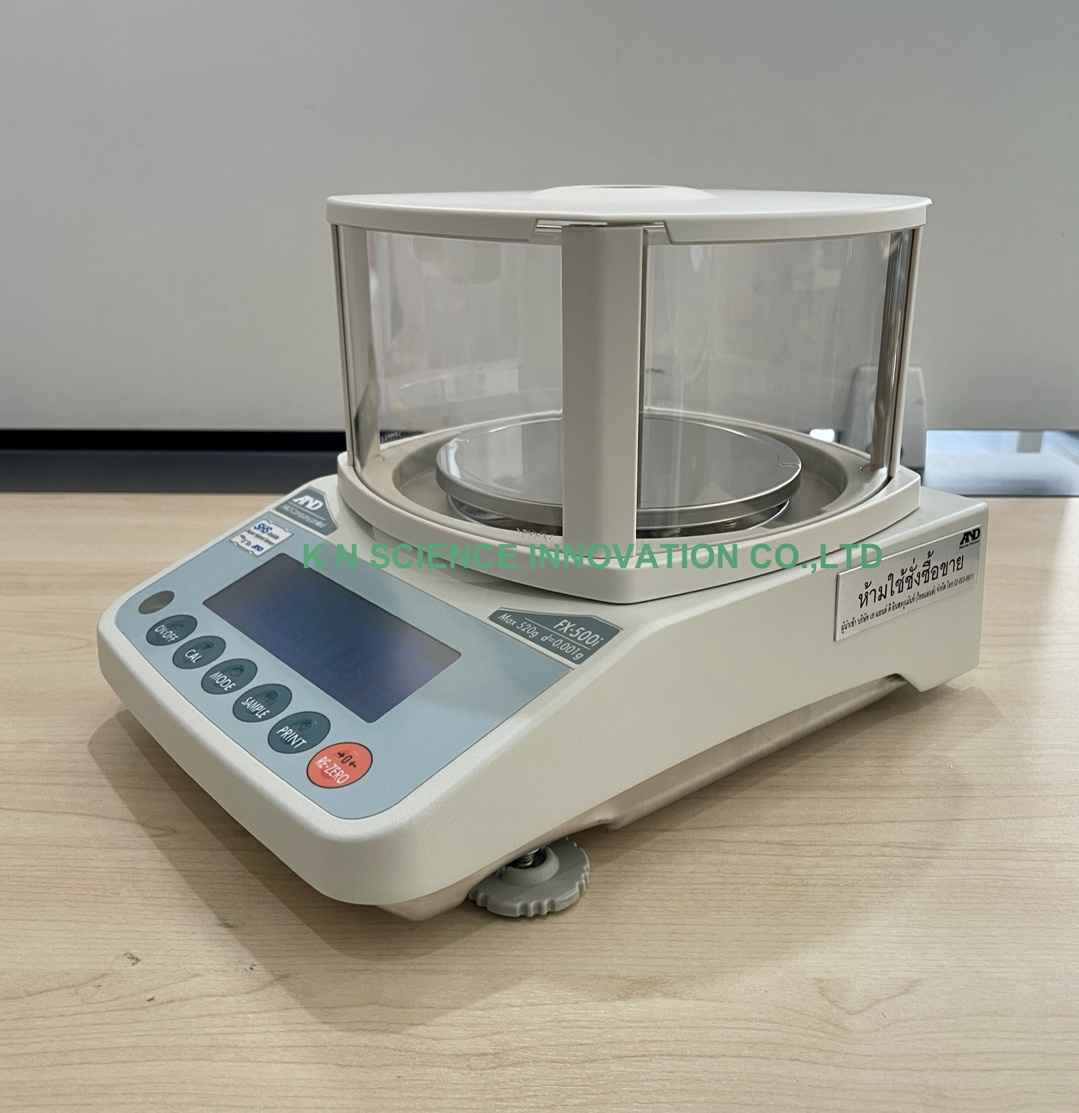 เครื่องชั่งดิจิตอล 3 ตำแหน่ง Precision Balance รุ่น FX-500i (520g x 0.001g with External Calibration),ยี่ห้อ AND/Japan FX-500i