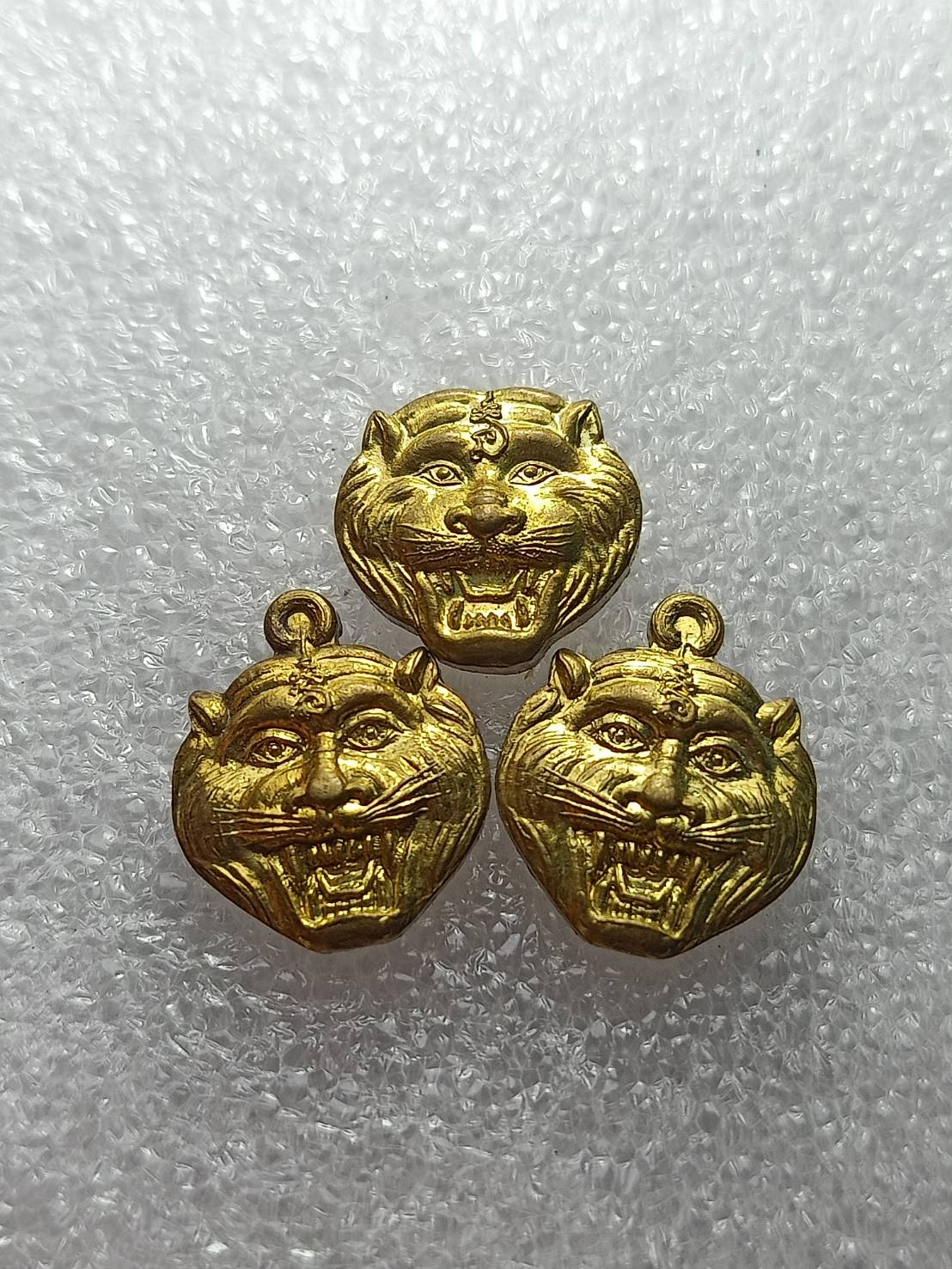 เหรียญหลวงพ่อเปิ่น จำนวน 3 เหรียญ วัดบางพระ จ.นครปฐม (SKU-08997)