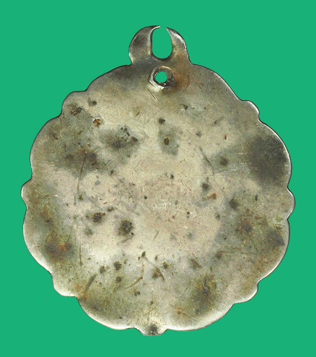 *38035 เหรียญลึกลับกินตับทั่วไทย พิมพ์พระพุทธ เก่ายุค ปี พ.ศ. 24XX จากรูปทางร้านสันนิฐานว่าเป็นพระจังหวัดปราจีนบุรี เก่า เนื้อเงิน 3