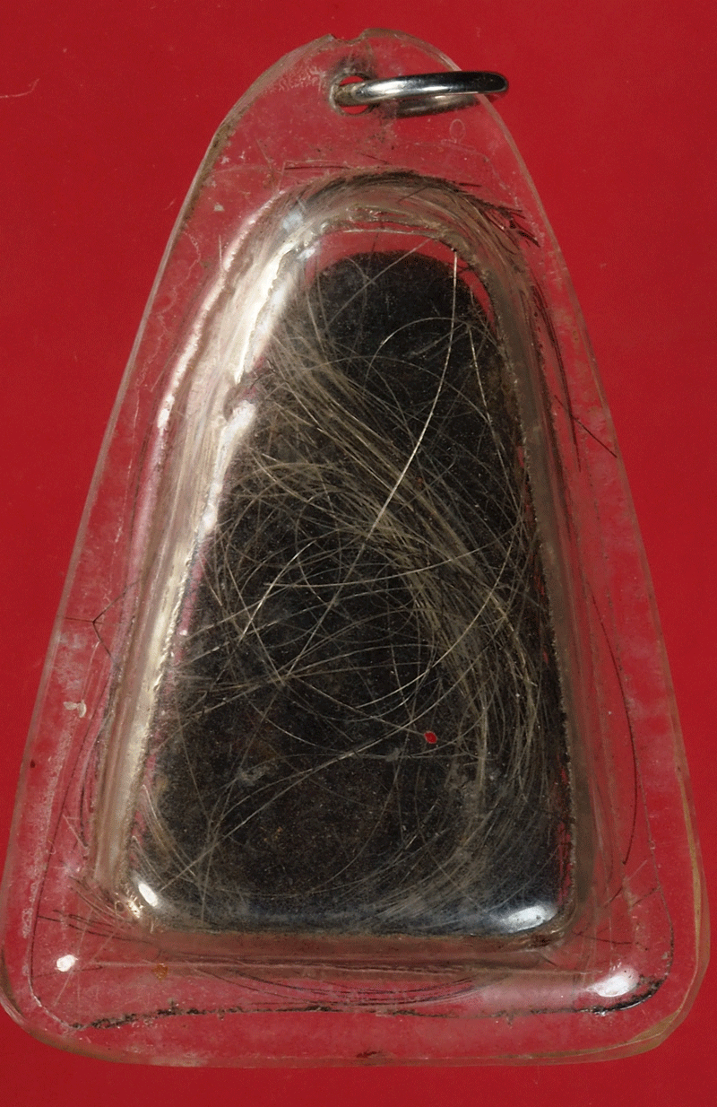 ขายแล้ว*27688 พระหลวงปู่ทวด เนื้อครั่ง มีเกษา เลี่ยมพลาสติก ไม่ทราบที่และปีสร้าง 13