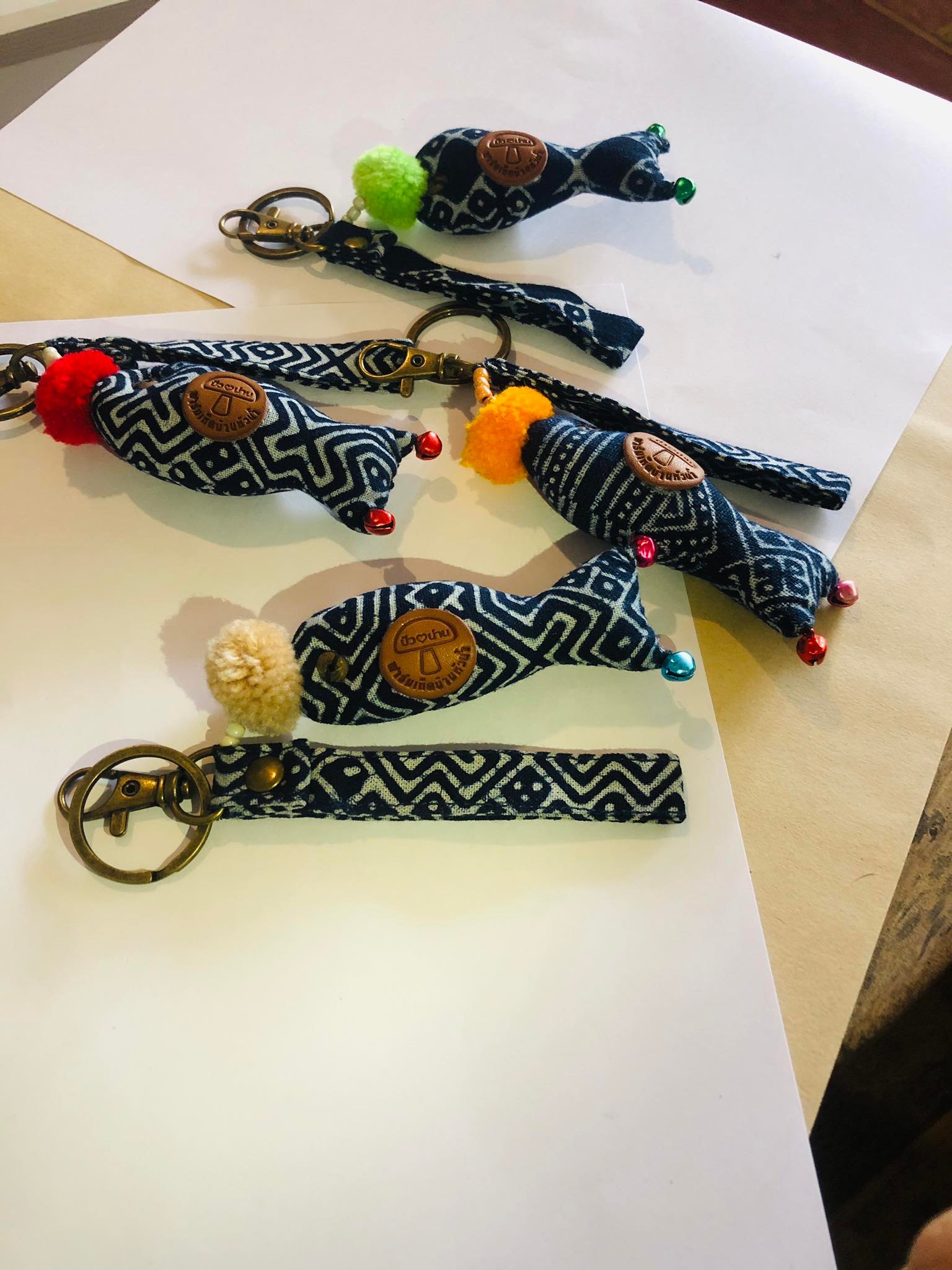 พวงกุญแจปลา ผ้าเขียนเทียน #ฟาร์มเห็ดบ้านหัวน้ำ