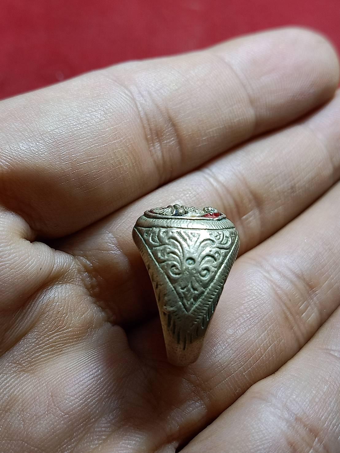 แหวนธงชาติ หลวงพ่อทบ เนื้ออัลปาก้า วัดชนแดน จ.เพชรบูรณ์ (SKU-06210)