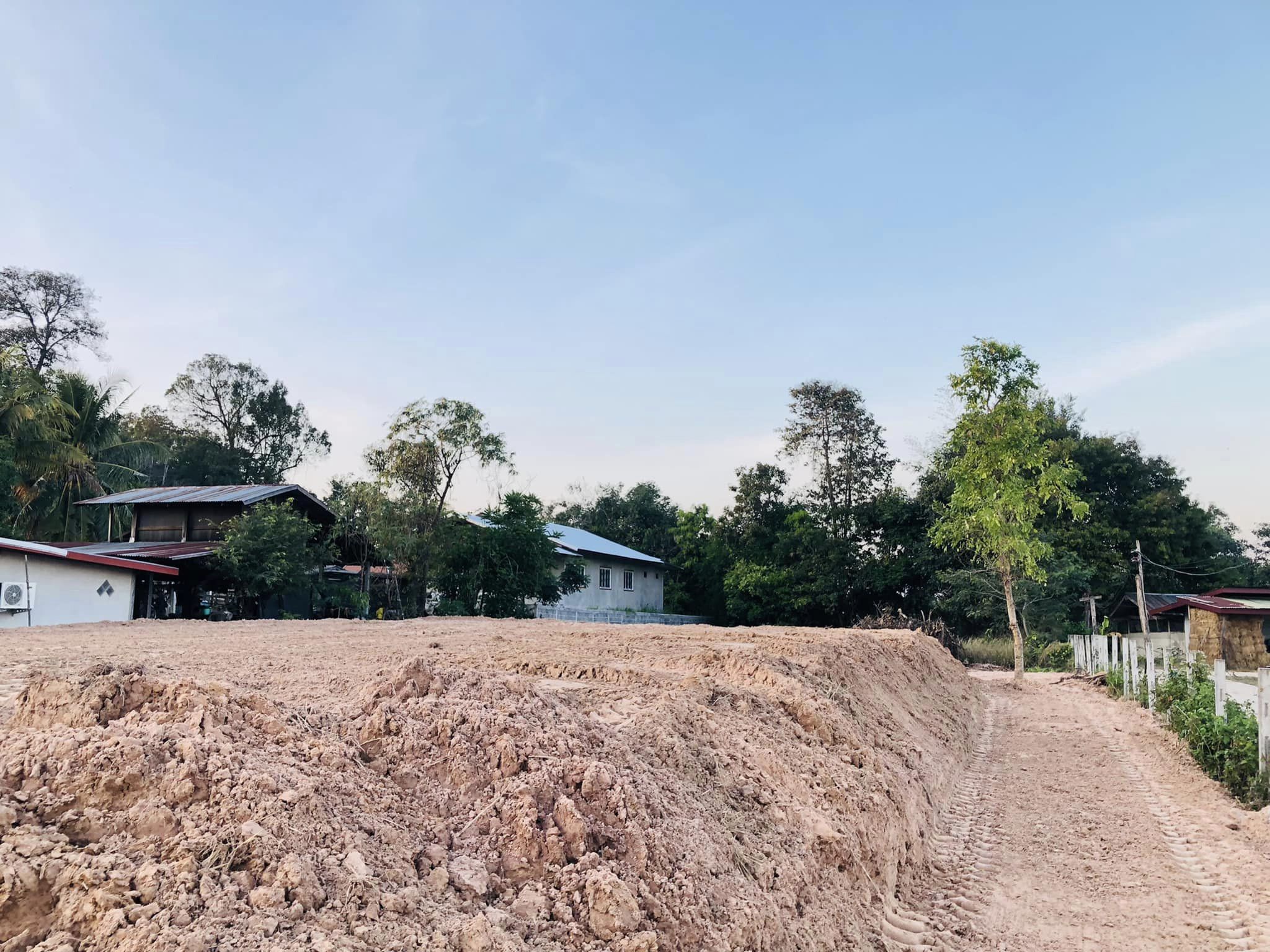 ชิน.สถาปนิก งานออกแบบเขียนเเบบ ราคาดีๆพร้อมสร้างครับ 