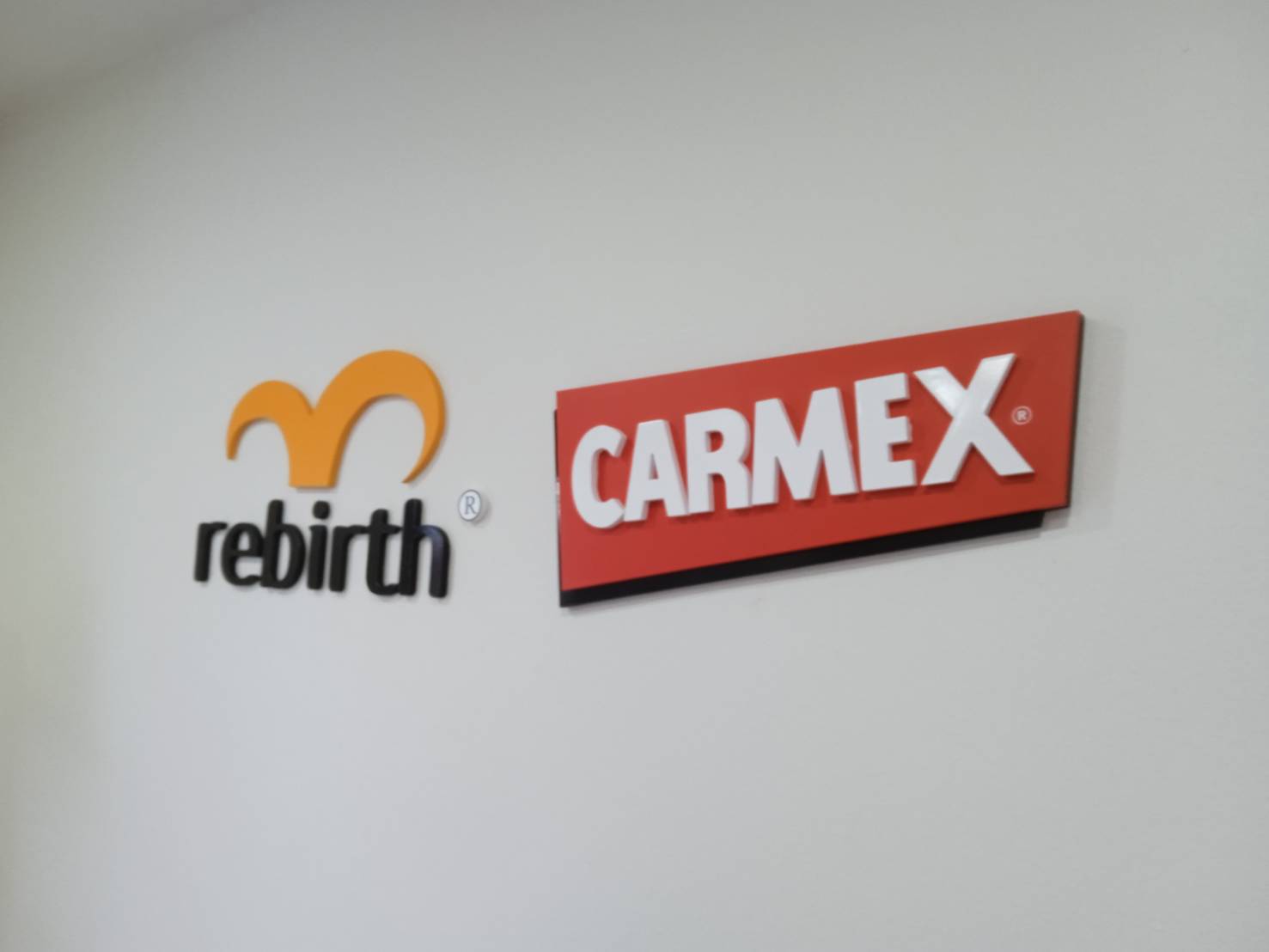 ป้ายอักษรพาสวู๊ดทำสี