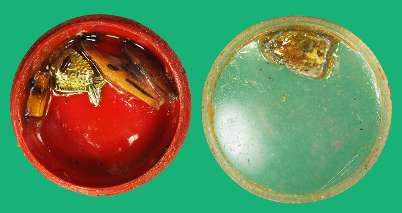 *37787 ตลับสีผึ้งเริ่มระเหยเกือบหมดตลับแล้ว ลายดอกไม้ หลวงพ่อกวย วัดโฆษิตราราม ชัยนาท 12