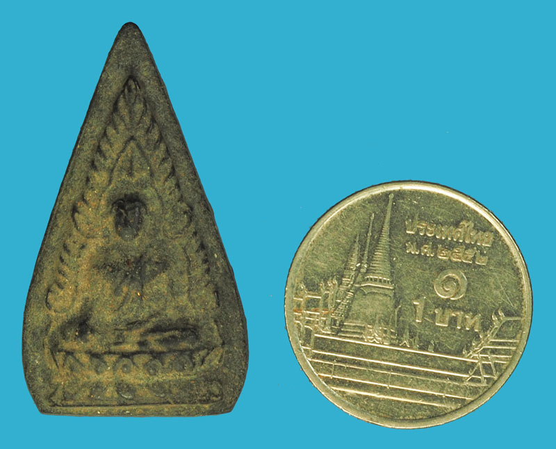 *38013 พระพิมพ์หน้าเดียวลักษณะคล้ายพระพุทธชินราช เนื้อผงใบลาน ปี 2494 วัดแหลมทราย สงขลา 9.1