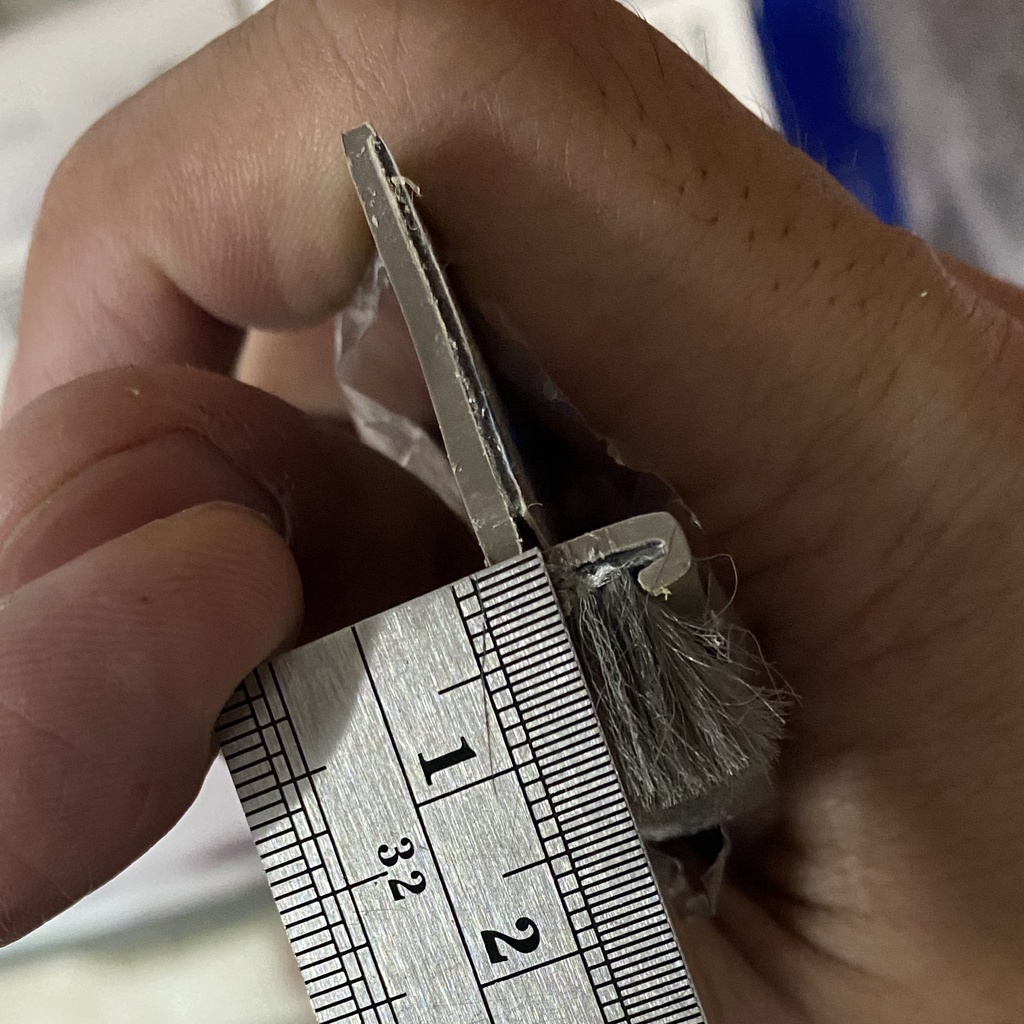 3M Scotch สักหลาดบานสวิงมีแถบกาว ที่กันแมลง กันแอร์ออก ขนแน่นฟู สักหลาด