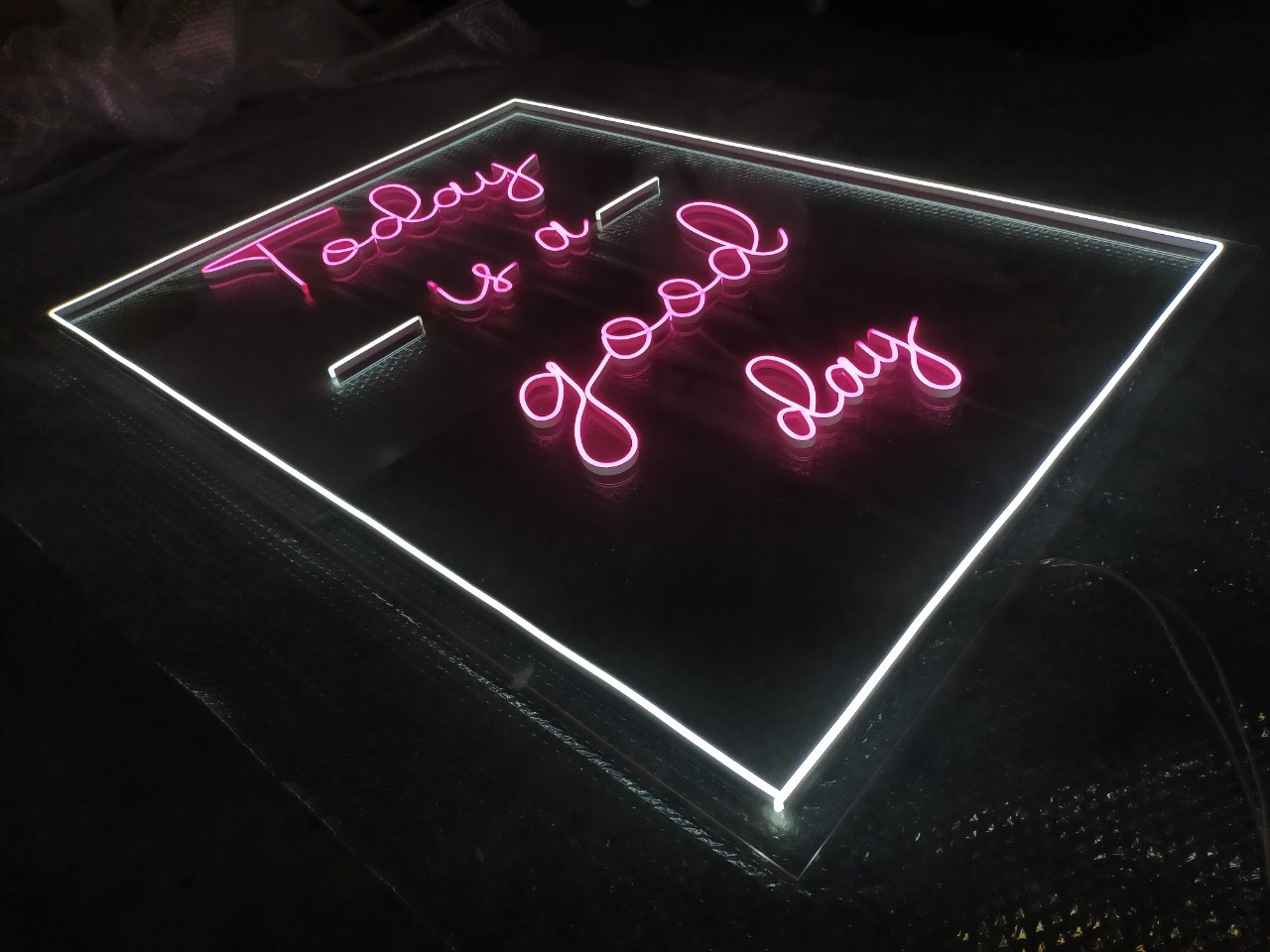 ป้ายไฟนีออนดัดled