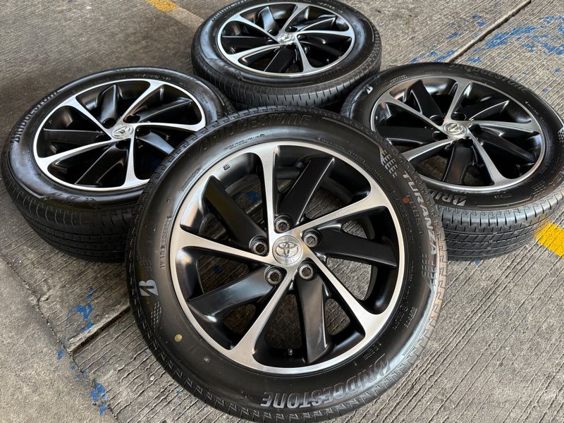 ล้อ Toyota Camry Extremo ขอบ 17 Top 💢ยาง Bridgestone Toranza Too5a 💢 215/55/17ปี23 (1 ชุด 4 วง)