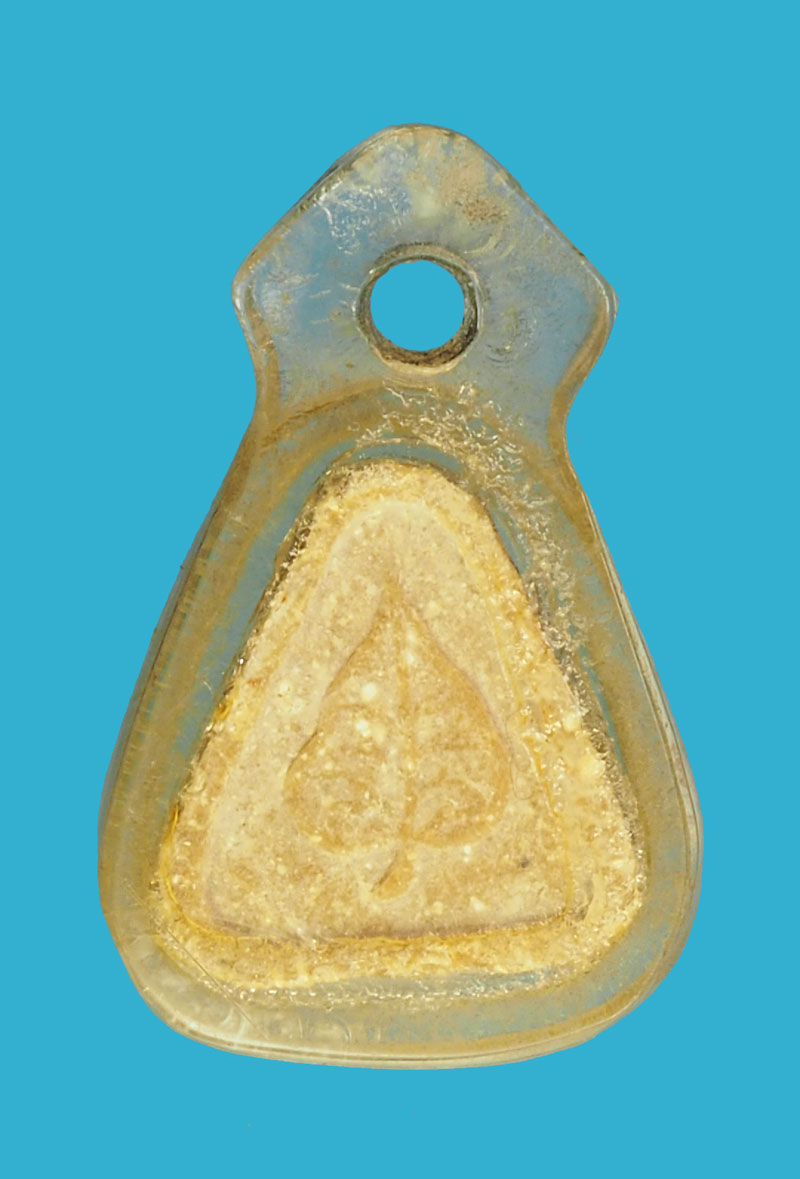 *32701พระปิดตา หลังใบโพธิ์ หลวงปู่สี วัดถ้ำเขาบุญนาค นครสวรรค์ เลี่ยมพลาสติกเก่า 6