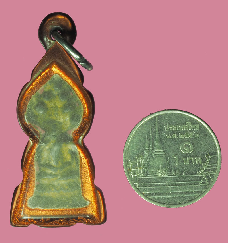 *38577 พระกรุ พิมพ์นาคปรก เนื้อชินเงิน สภาพบริเวณคอหักยังไม่ได้ซ่อม เลี่ยมพลาสติกเก่า 13