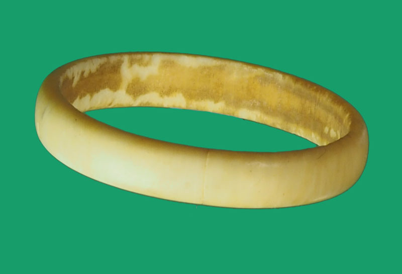 *33550 แหวนแกะ เก่า ไม่ทราบที่และปีสร้าง 12