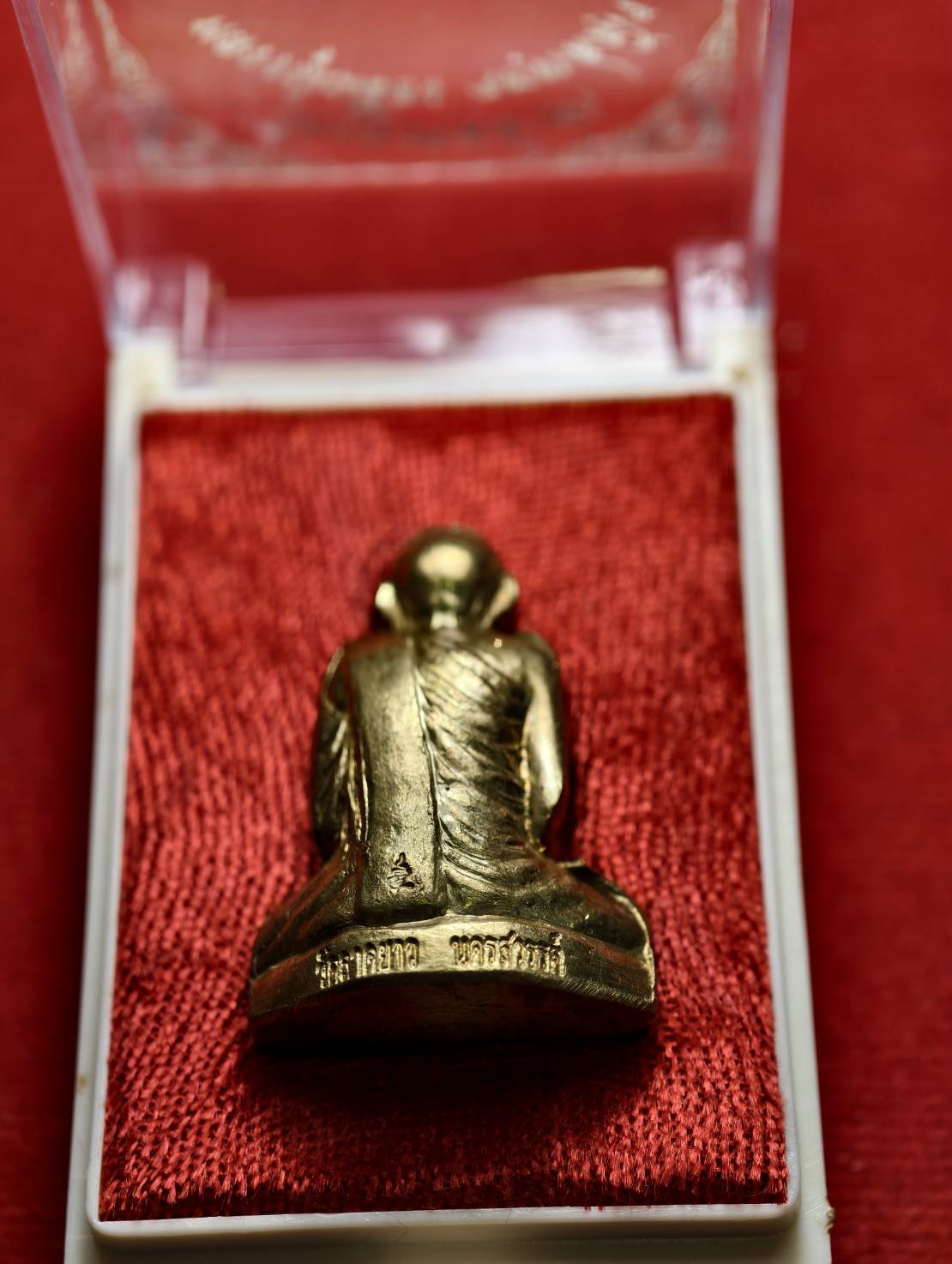 รูปหล่อปั้มหลวงปู่เปลื้อง วัดลาดยาว จ.นครสวรรค์ ปี 2553 พร้อมกล่อง (SKU-13627)