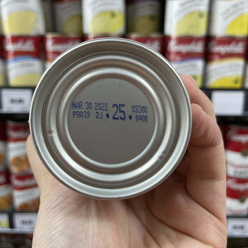 แคมเบลล์ ซุปไก่และบะหมี่ในน้ำซุปเข้มข้น น้ำหนักสุทธิ 305 กรัม Campbell's Condensed Chicken Noodle Soup 305 g.