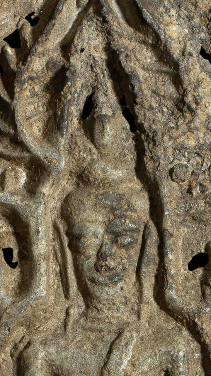 พระปรุหนัง พิมพ์บัวเบ็ด เนื้อชินเงิน จังหวัดอยุธยา