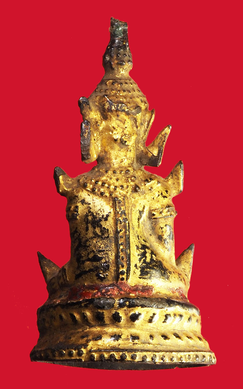 *28126 พระรัตนะปางมารวิชัย ลงรักปิดทอง ขนาดหน้าตัก 1 นิ้ว สูง 2.8 นิ้ว เนื้อทองเหลือง 2