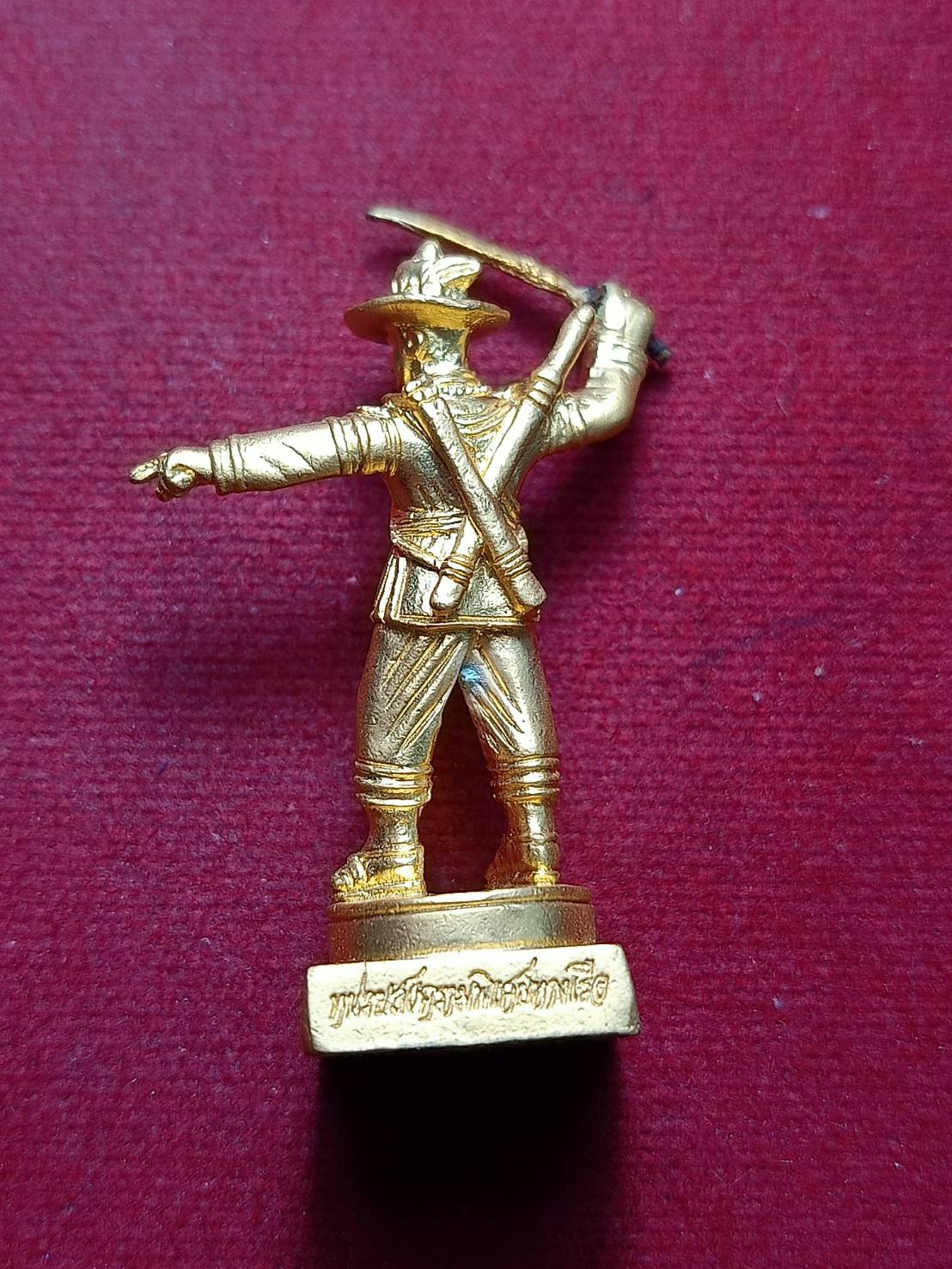 รูปหล่อสมเด็จพระเจ้าตากสินมหาราชขนาดตั้งหน้ารถ หน่วยบัญชาการ สงครามพิเศษทางเรือ จัดสร้างปี 2543 (SKU-12828)