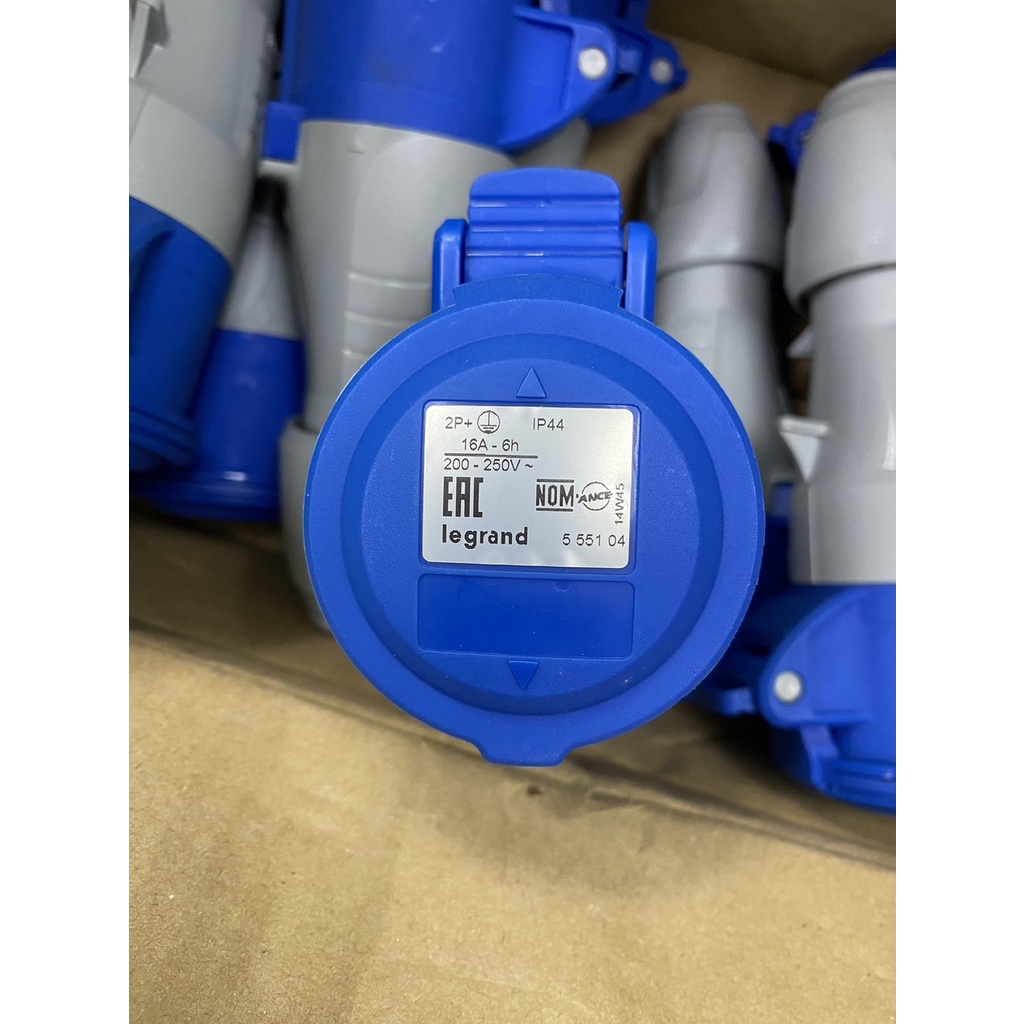 ปลั๊กเพาเวอร์ ตัวเมีย Legrand 16A. 2P+E ของแท้ครับ