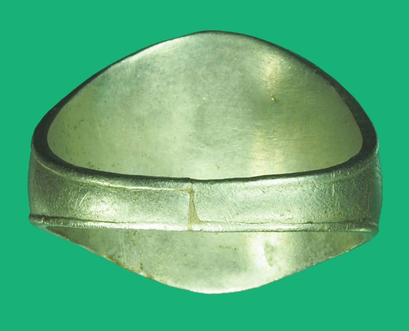 ขายแล้ว*38382 แหวนพระพุทธ ยันต์ขอบ เนื้ออัลปาก้า ไม่ทราบที่และุปีสร้าง 3