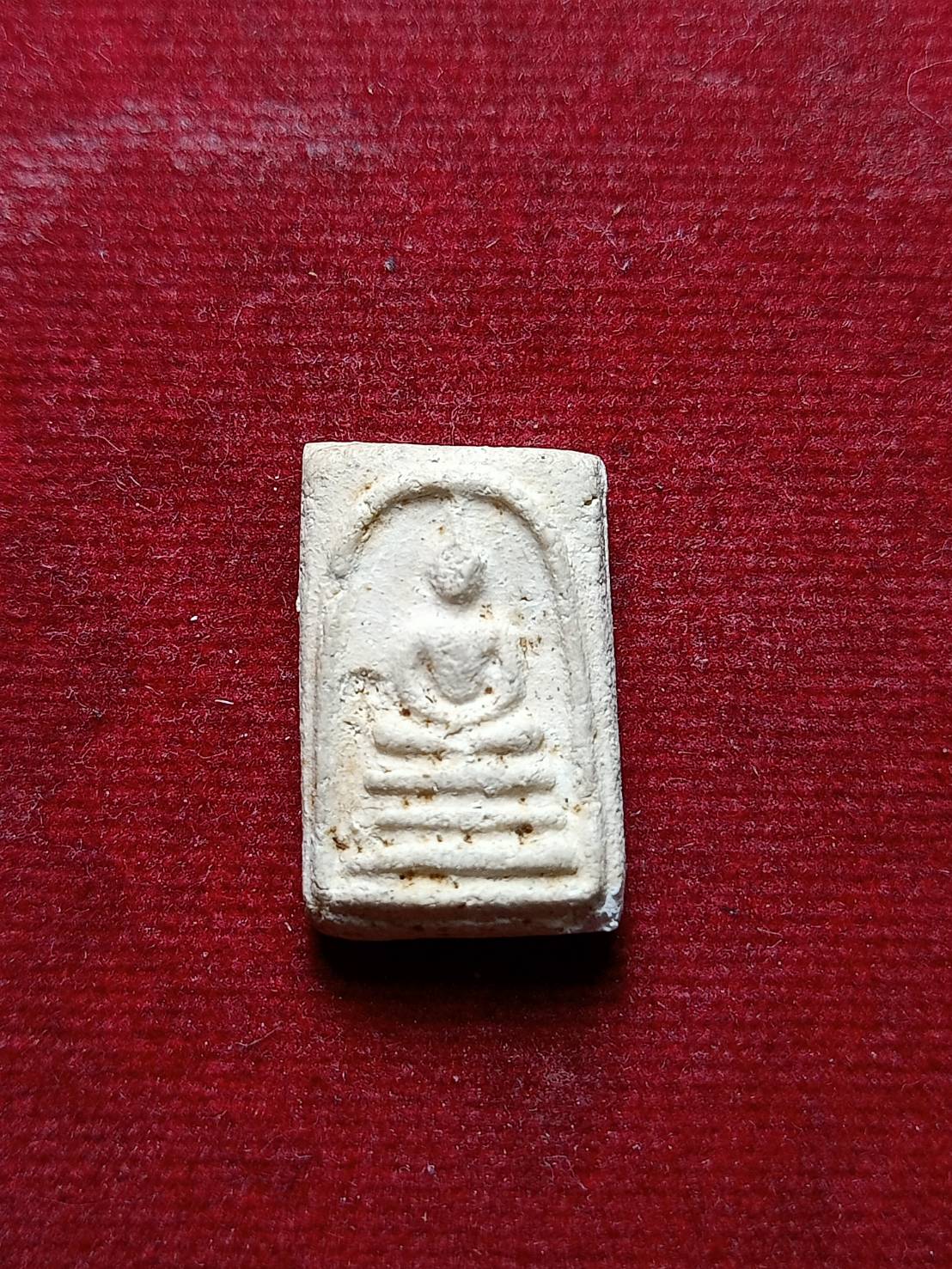 พระสมเด็จเผ่าศรียานนท์ พิมพ์เล็ก หลวงปู่นาค หลังตราโล่ตำรวจ(ตราแผ่นดิน) วัดอรุณราชวราราม (วัดแจ้ง) กทม. ผสมผงวัดระฆัง (SKU-06611)