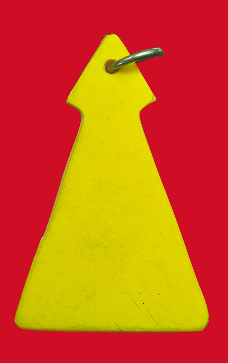 *32944 พระนางพญา เนื้อดิน เลี่ยมพลาสติกเก่าปิดหลัง ไม่ทราบที่ 9.1