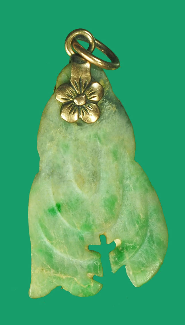 *33546 จำปีหยกแกะ ฐานดอกเป็นห่วงเชื่อม ทำด้วยนากแก่ทอง เก่า 12