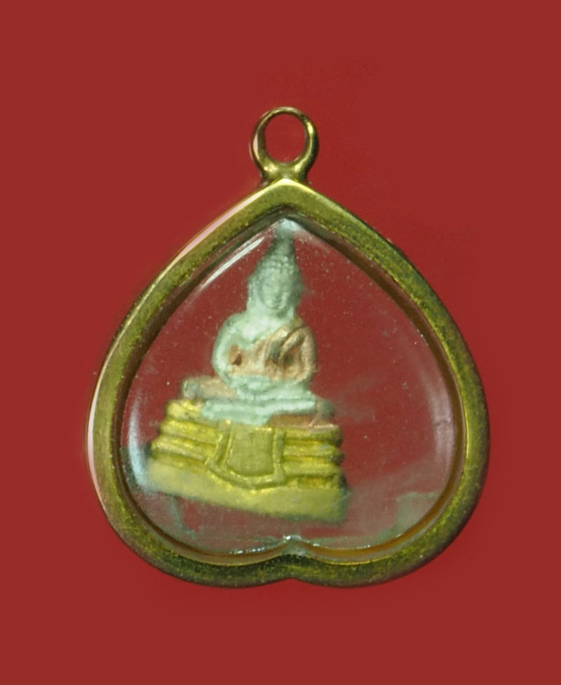 *30442 พระพุทธโสธร สามกษัตริย์ เลี่ยมจับขอบทอง ไม่ทราบที่และปีสร้าง 25