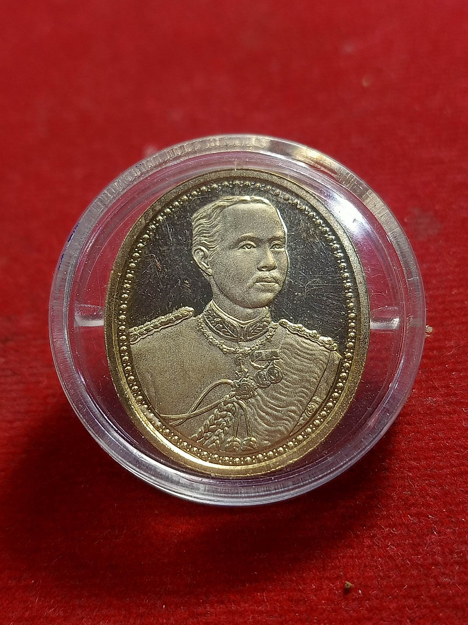 เหรียญ ร.5 หลังเจดีย์พุทธคยา หลวงปู่หรุ่น ยันต์เก้ายอด วัดอัมพวัน กรุงเทพ ปี 2538 (SKU-00981)