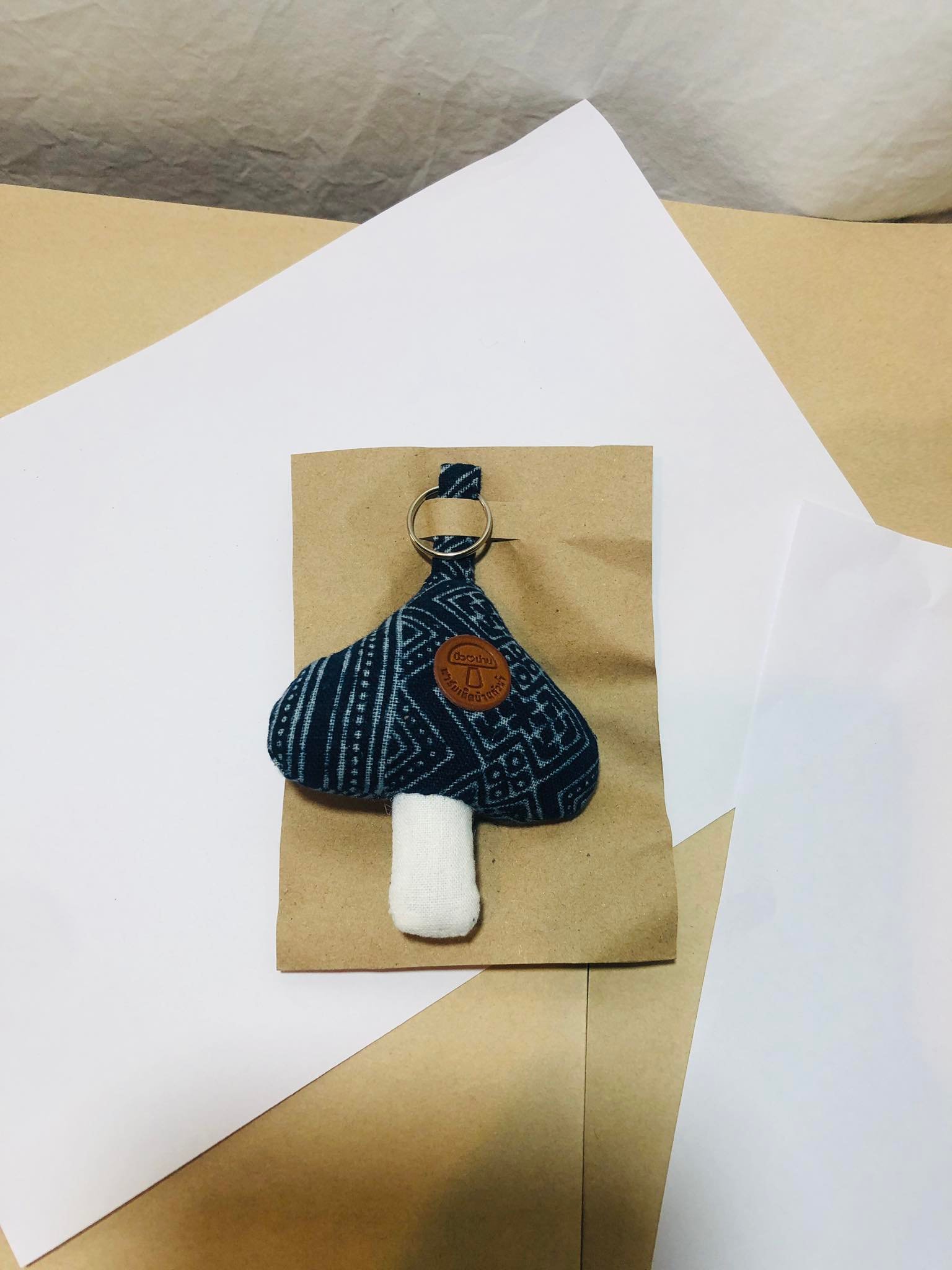 พวงกุญแจดอกเห็ด งานผ้าเขียนเทียน #ฟาร์มเห็ดบ้านหัวน้ำ