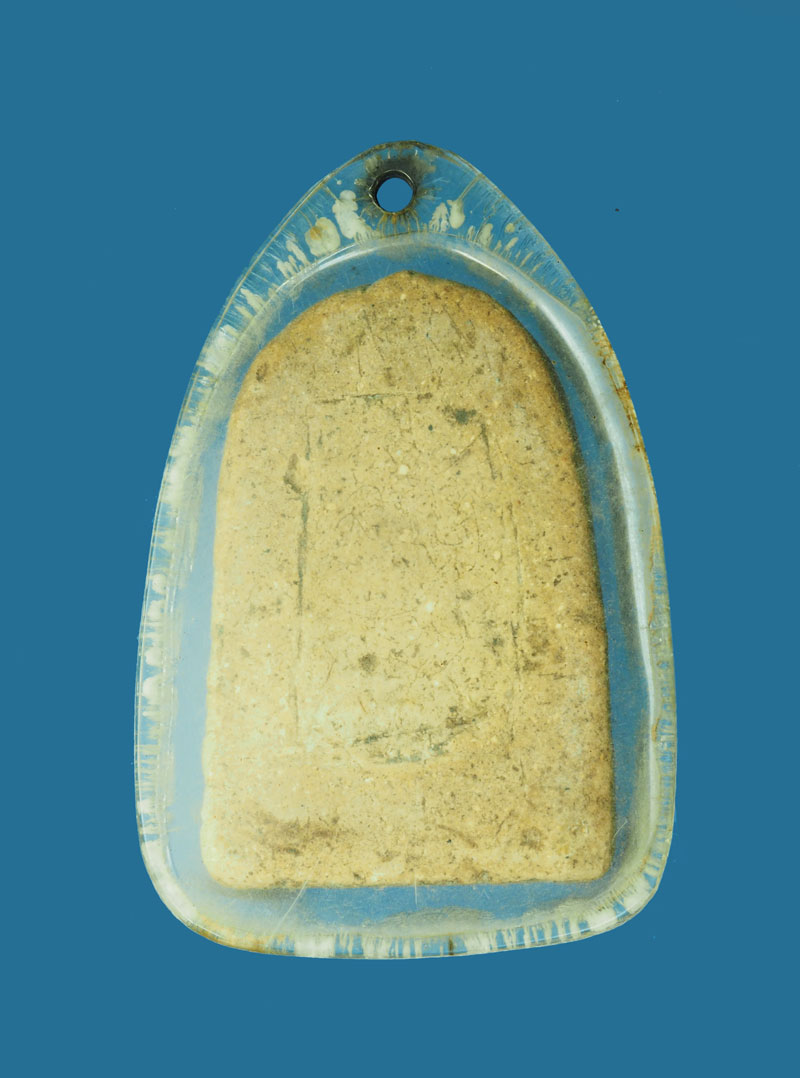 *30782 พระซุ้มกอ เนื้อผงกึ่งน้ำมัน พิมพ์ทรงคล้ายซุ้มกอ หลวงปุ่นาค วัดระฆัง เลี่ยมพลาสติกเก่า ถึงยุด 9