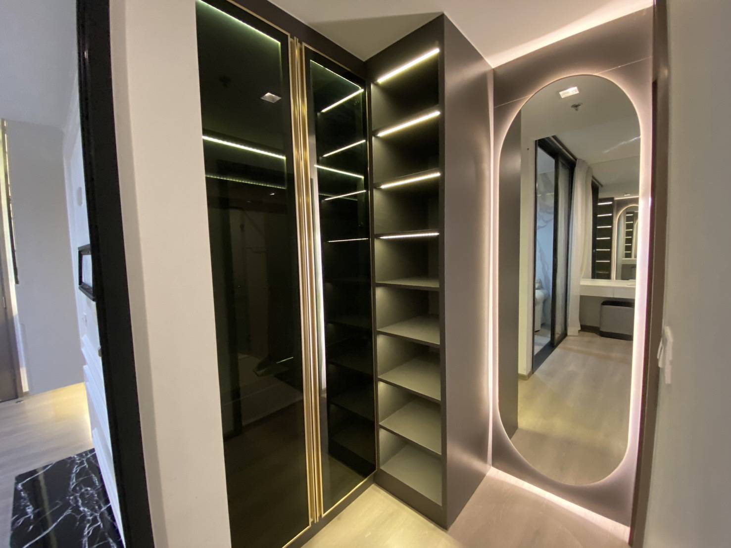 ห้องสวย ชั้น สูง วิวเทพ ให้เช่า (For Rent) คอนโด : เดอะ ไลน์ พหลโยธิน อาคาร B 1 ห้องนอน 1 ห้องน้ำ 37ตรม.