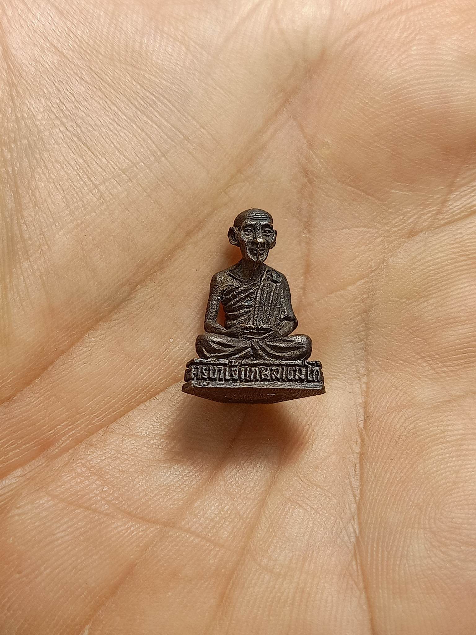 ปหล่อลอยองค์หลวงพ่อเกษม เขมโก สุสานไตรลักษณ์ ปี2535 ลำปาง (SKU-00609)