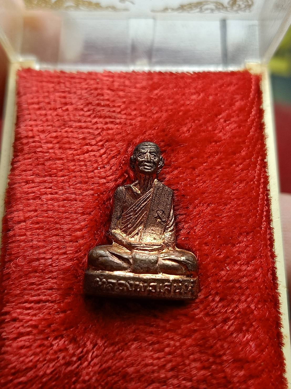 รูปหล่อหลวงพ่อเสน่ห์ รุ่นสร้างวิหาร วัดสว่างอารมณ์ จ.อุทัยธานี พร้อมกล่อง (SKU-13120)