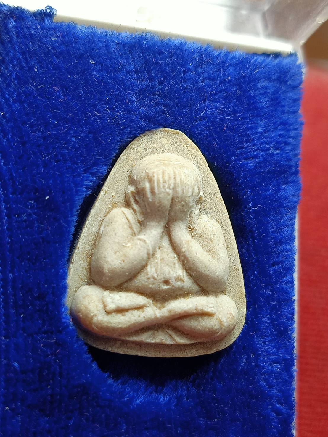 พระปิดตาหลวงปู่บุดดา ถาวโร วัดกลางชูศรีเจริญสุข จ.สิงห์บุรี พร้อมกล่อง (SKU-13266)