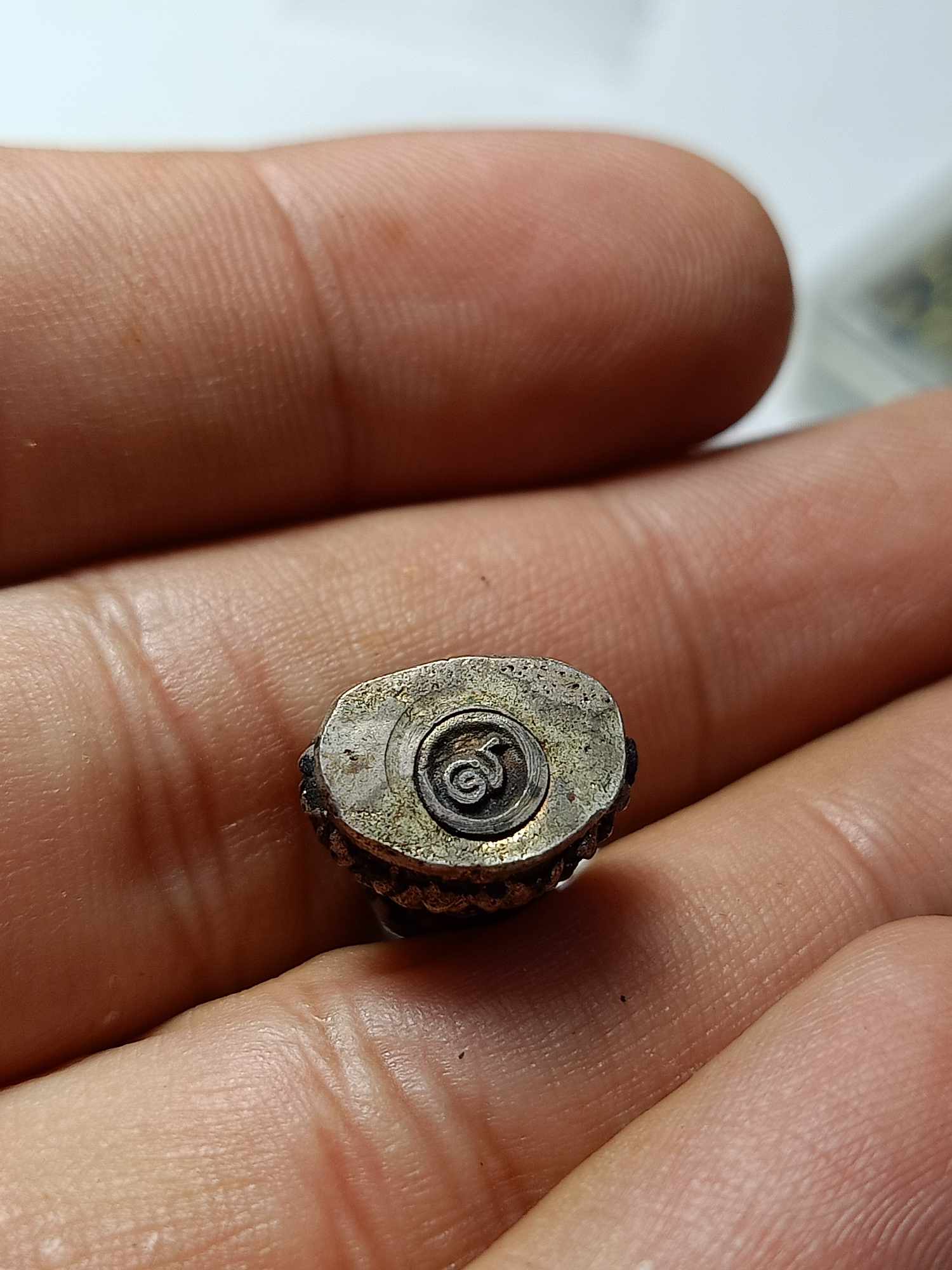 พระกริ่งเชียงแสน เนื้อเงิน วัดพระธาตุผาเงา เชียงแสน จ.เชียงราย (SKU-03249)