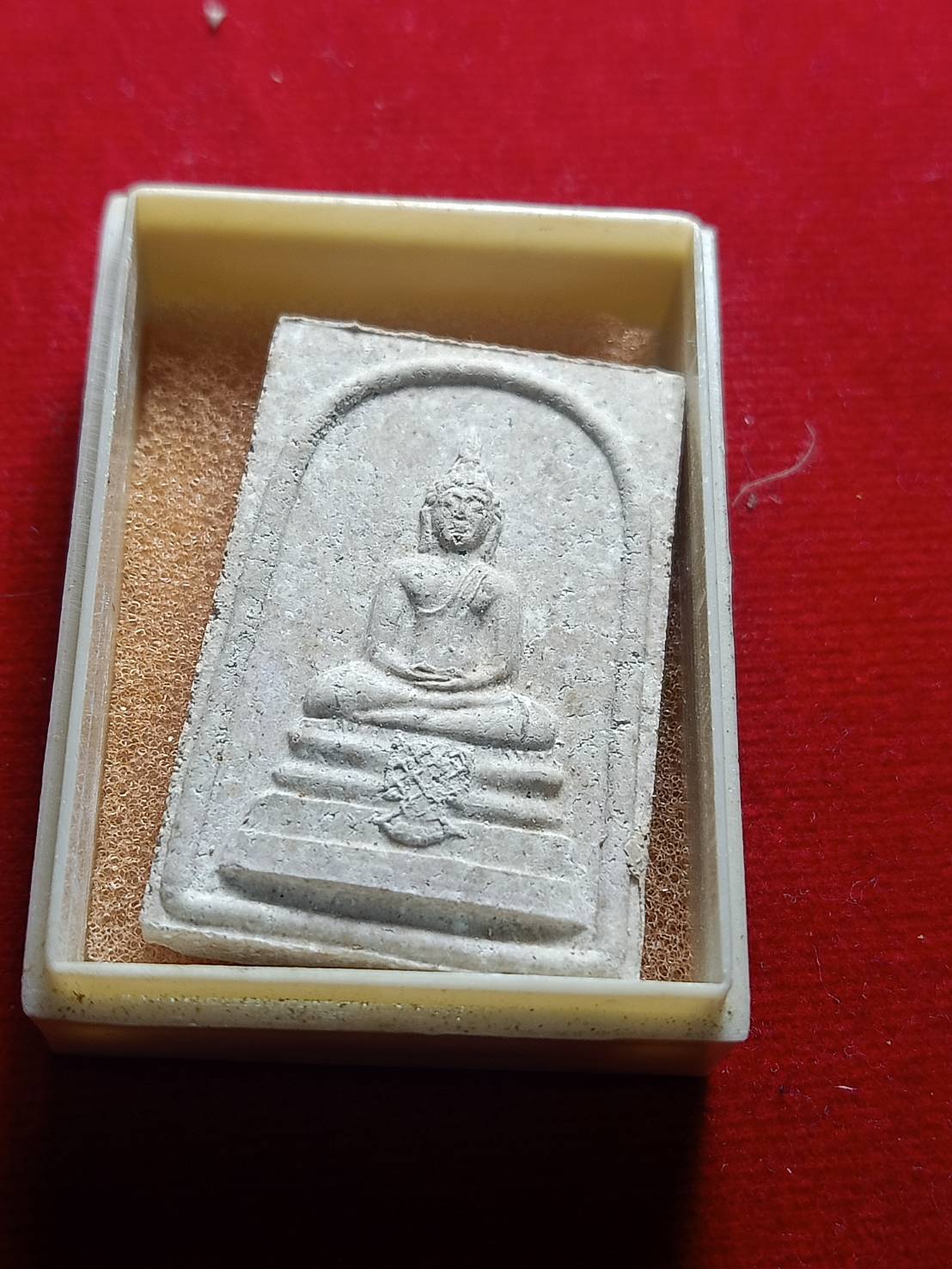 พระสมเด็จพุทธพิมพ์พระพุทธโสธร วัดบวรนิเวศวิหาร กทม. พร้อมกล่อง (SKU-04991)