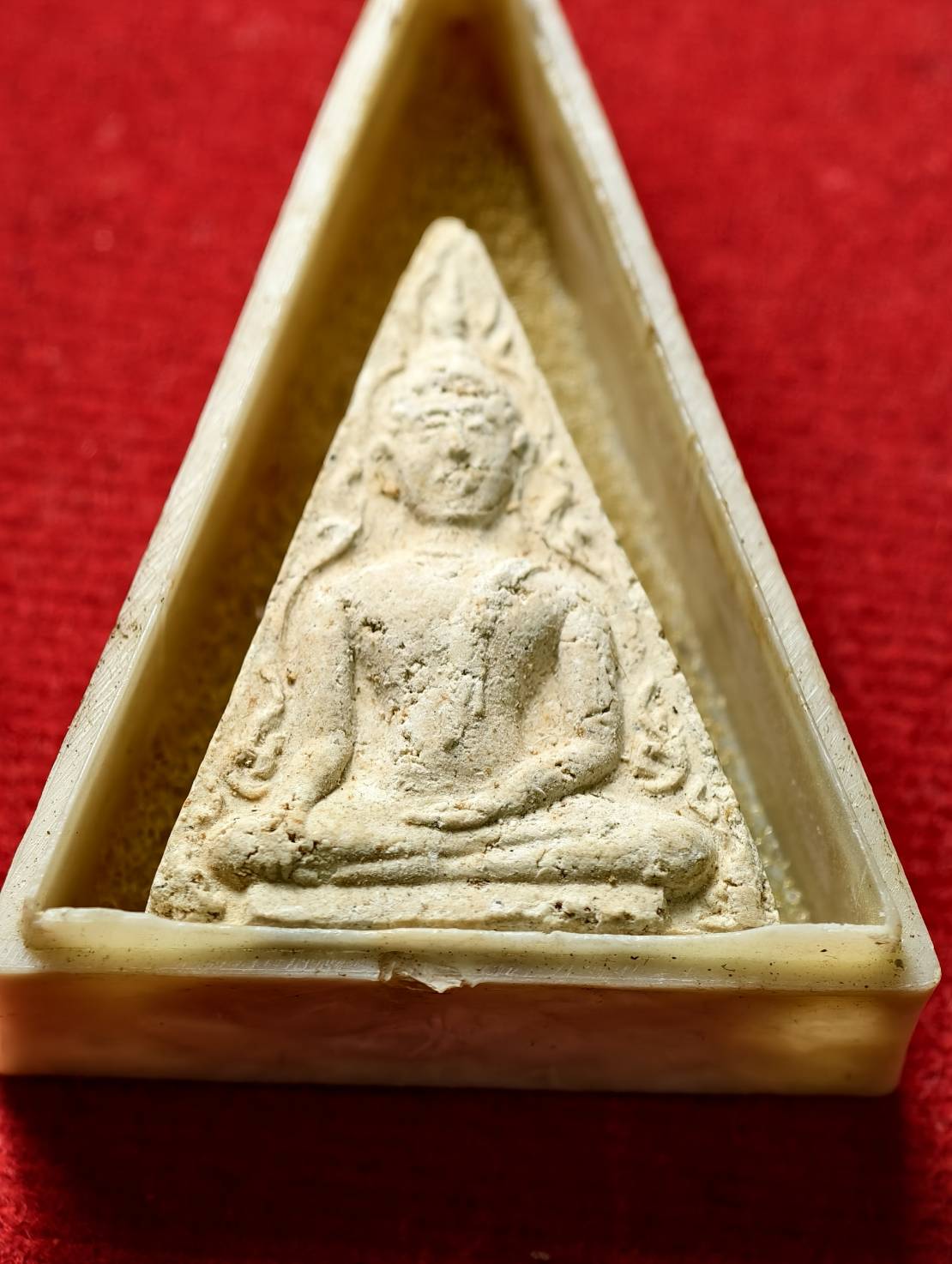 นางพญา หลวงพ่อสุต วัดปฐมพานิช จ.ลพบุรี ปี 2518 พร้อมกล่อง (SKU-13603)