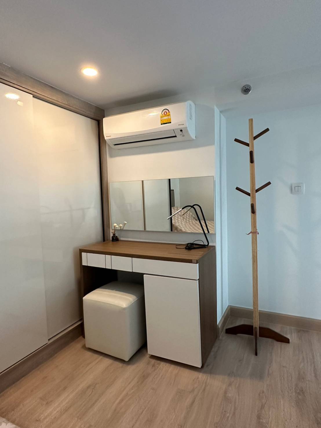 ขาย (For Sale) คอนโด : ไนท์บริดจ์ ติวานนท์ Knightsbridge Duplex Tiwanon ประเภท : 1 ห้องนอน 1 ห้องน้ำ พื้นที่ : 42 ตรม.