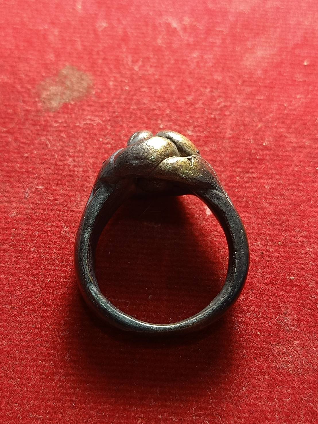 แหวนพิรอด (แหวนตะกร้อ) หลวงพ่อสาย วัดท้องคุ้ง จ.อ่างทอง (SKU-05289)