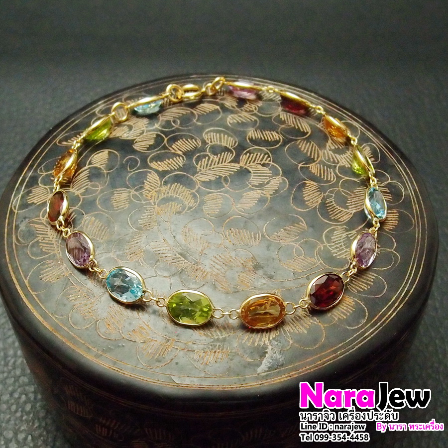 สร้อยข้อมือ ประดับพลอยแท้ 5 สี การผสมผสานของสีพลอยแท้ หลากสีสัน ออกมามีความโดดเด่น สวยสะดุดตา
